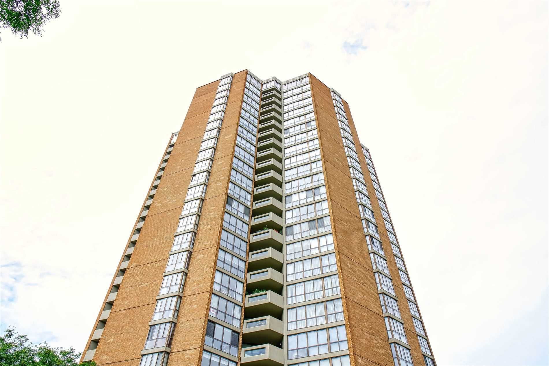 2000 Islington Ave. This condo at Islington 2000 Condos is located in  Etobicoke, Toronto - image #2 of 3 by Strata.ca