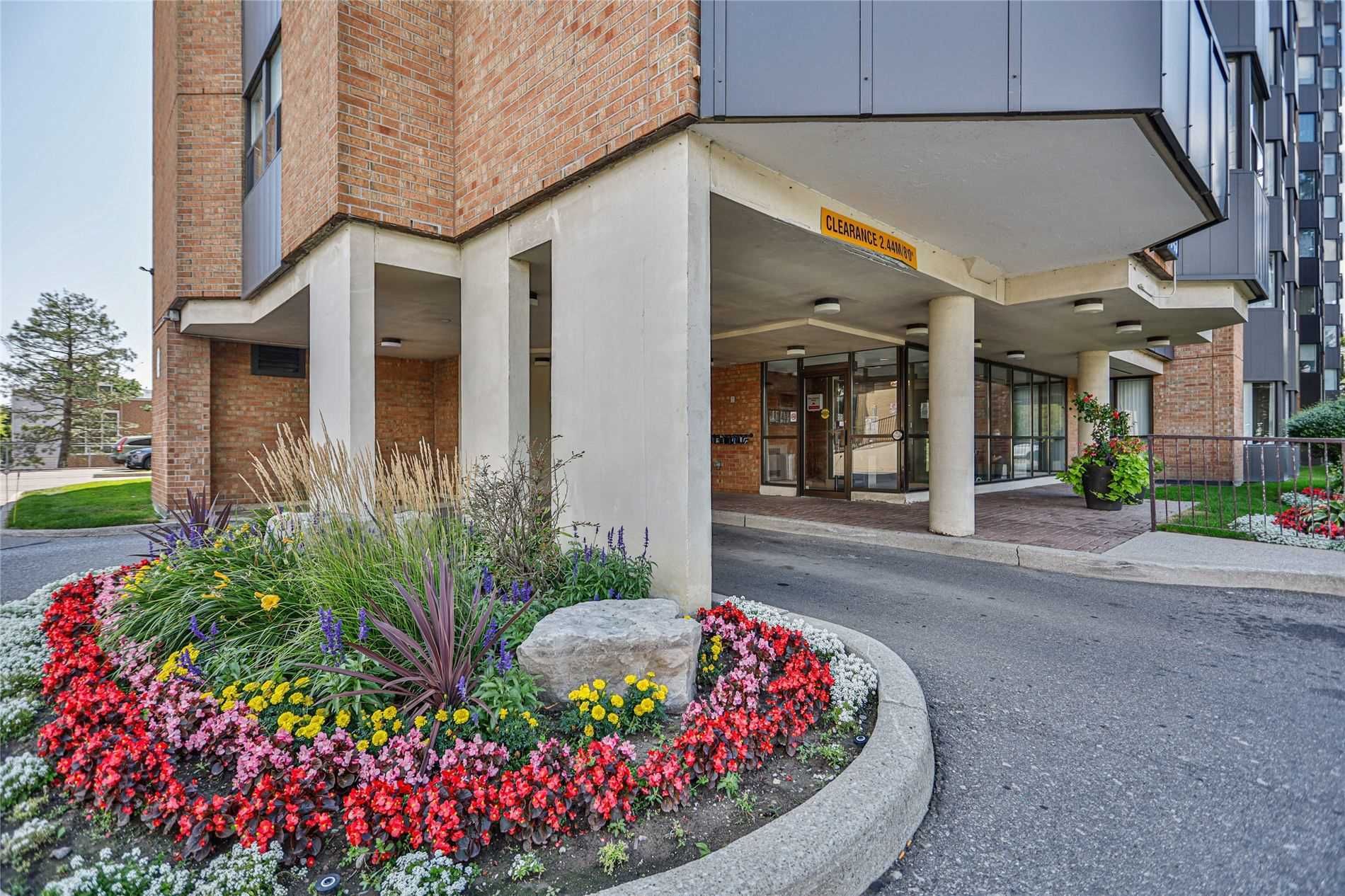 3845 Lake Shore Blvd W Lakeshore Park Estates I Condos 2 Condos for