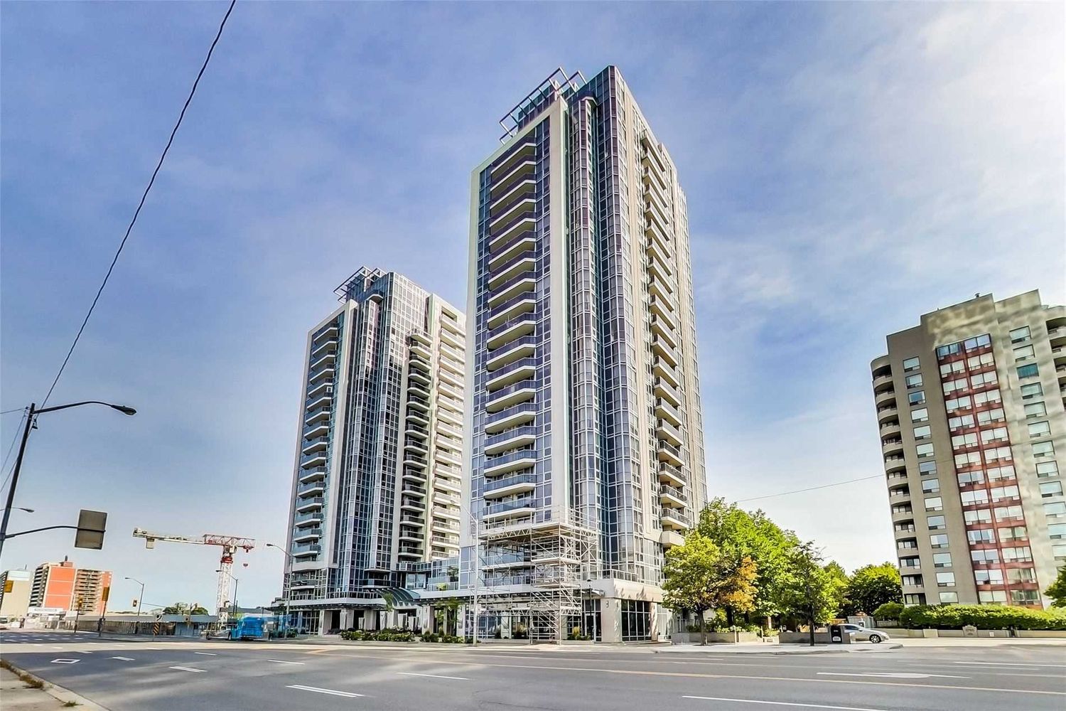 5791 Yonge Street. Luxe Condos is located in  North York, Toronto - image #1 of 2