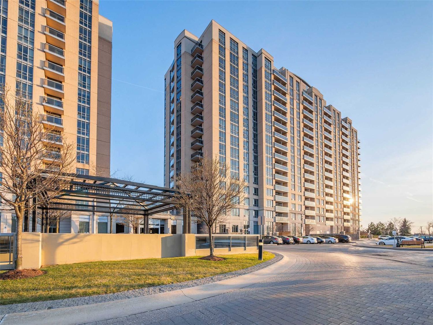 18 Mondeo Drive. Mondeo Springs II Condos is located in  Scarborough, Toronto - image #1 of 2