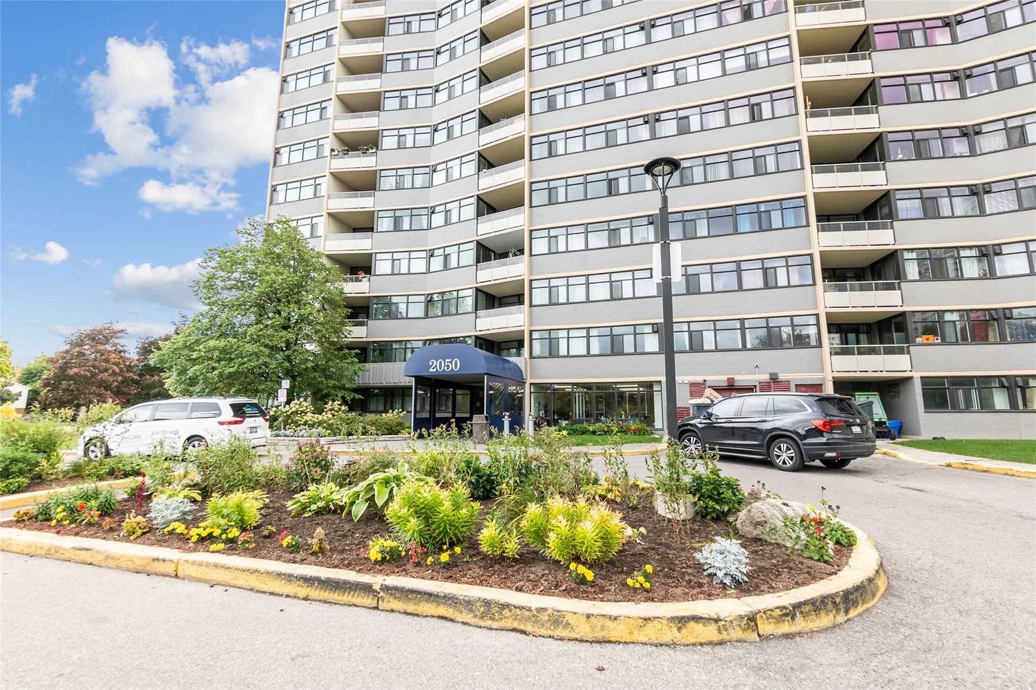 2050 Bridletowne Circ. Newhaven Condos is located in  Scarborough, Toronto - image #2 of 2