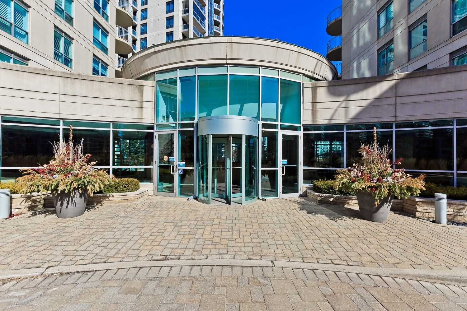 2111 Lake Shore Boulevard W. Newport Beach Condos is located in  Etobicoke, Toronto - image #3 of 3