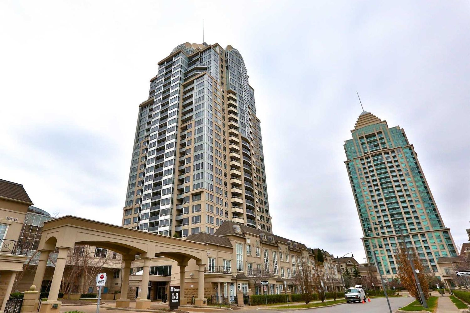1 Rean Drive. NY Towers - The Chrysler is located in  North York, Toronto - image #1 of 2