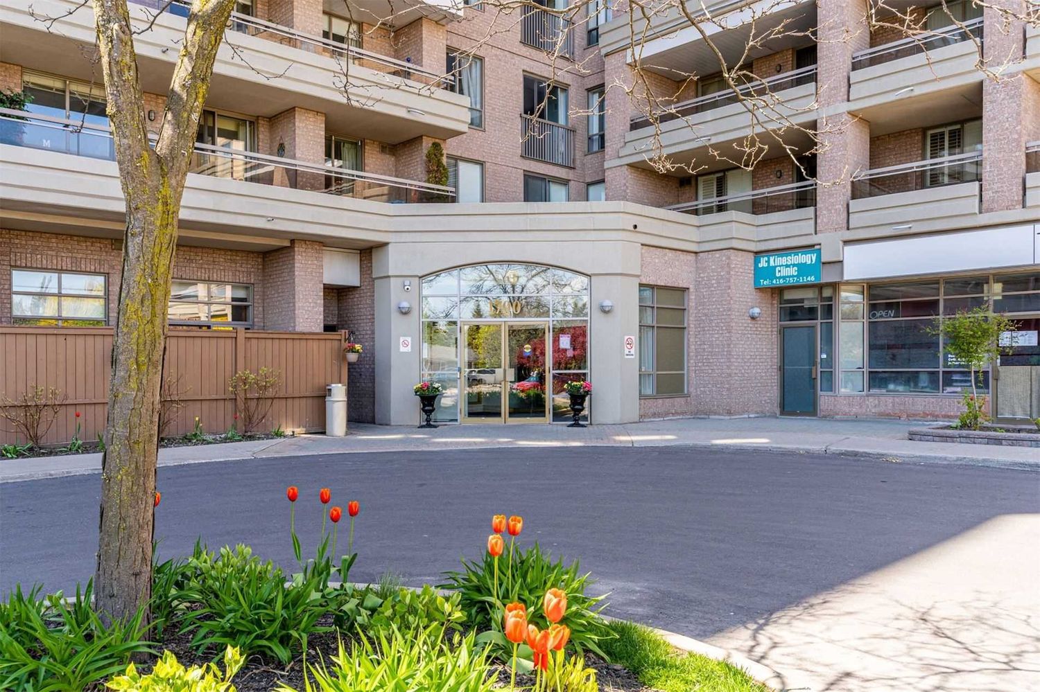 1700 Eglinton Avenue E. Oasis Condos is located in  North York, Toronto - image #2 of 4