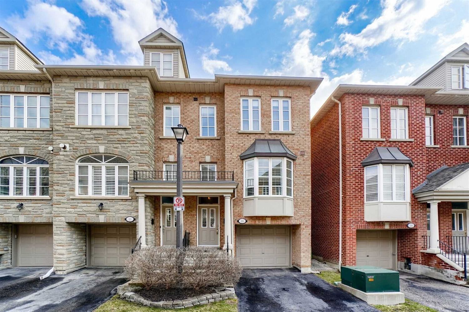 112-116 Evans Avenue. Oxford Court Townhouses is located in  Etobicoke, Toronto - image #2 of 2