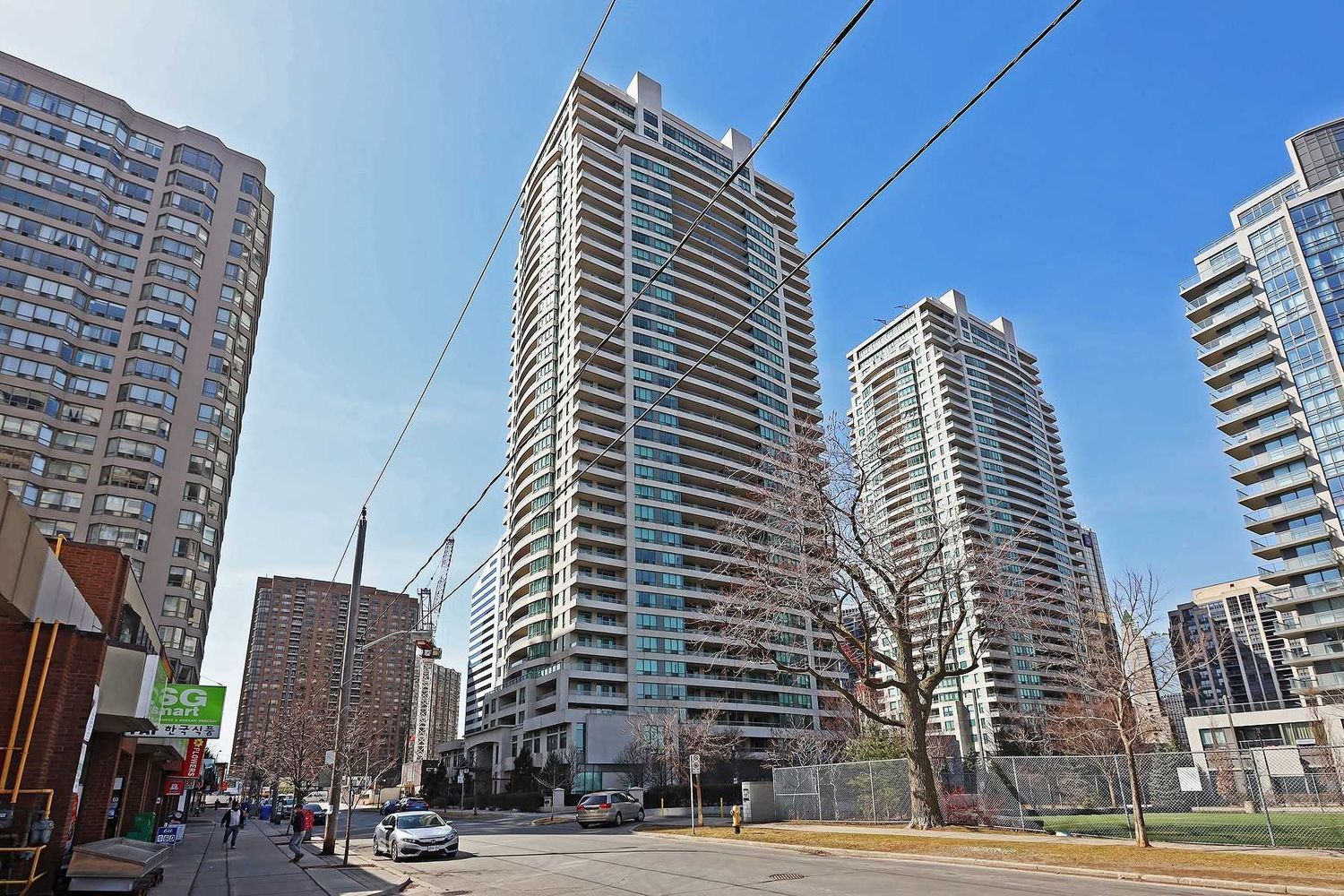 18 Spring Garden Avenue. Platinum Towers XO Condos is located in  North York, Toronto - image #1 of 2