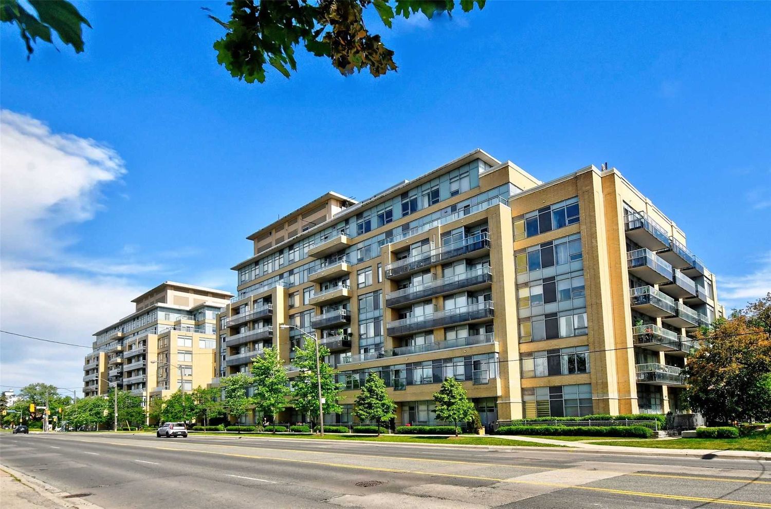 701 Sheppard Avenue W. Portrait Condos is located in  North York, Toronto - image #1 of 2