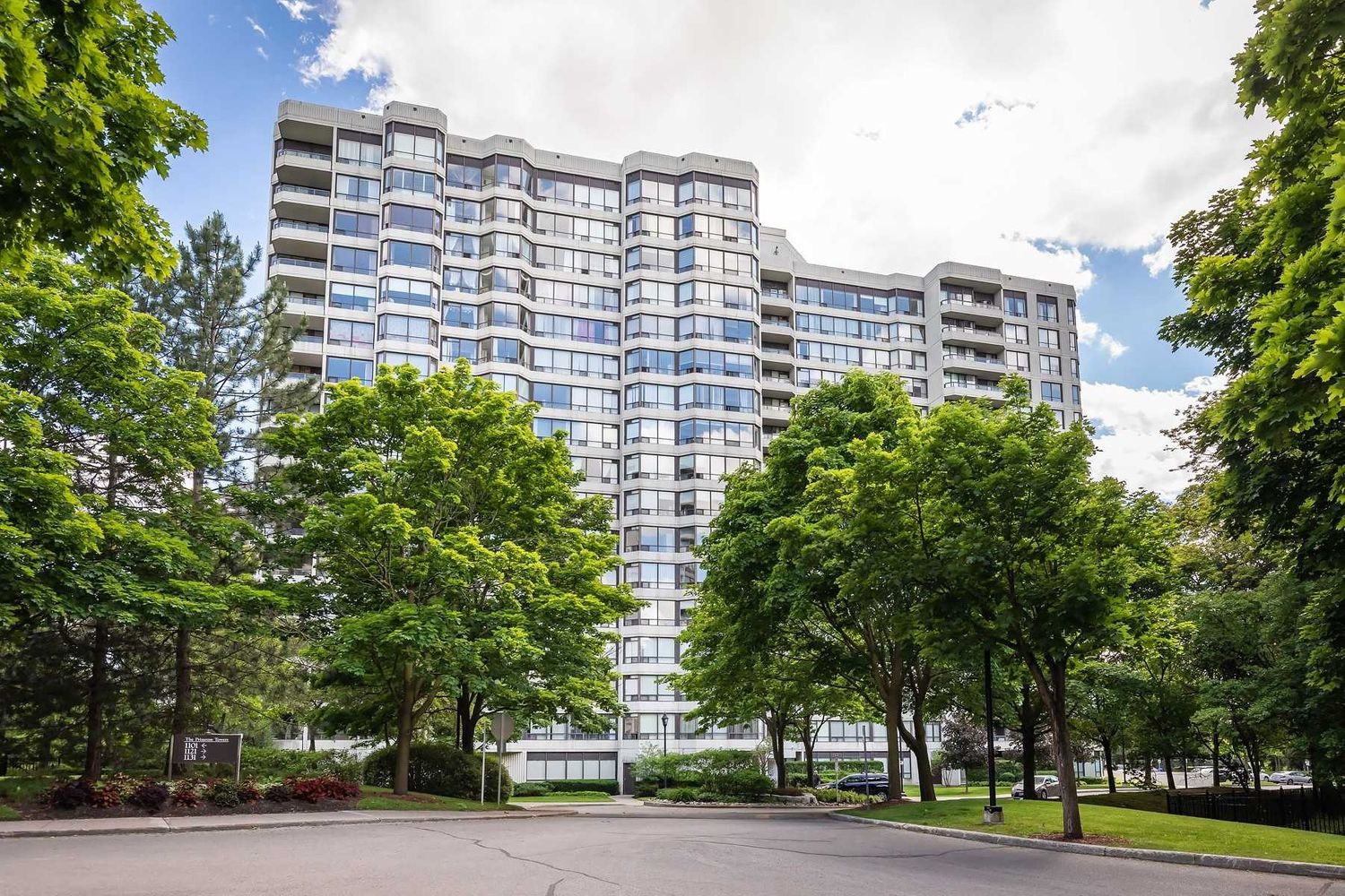 1121 Steeles Avenue W. Primrose Towers II Condos is located in  North York, Toronto - image #2 of 2