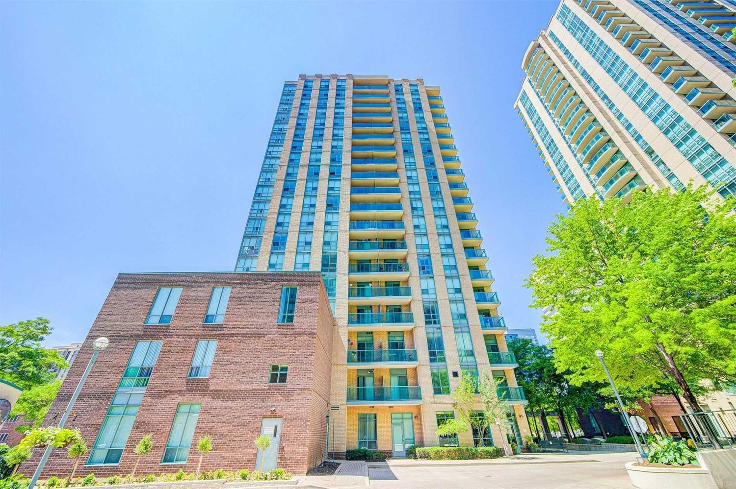 20 Olive Avenue. Princess Place Condos is located in  North York, Toronto - image #1 of 4