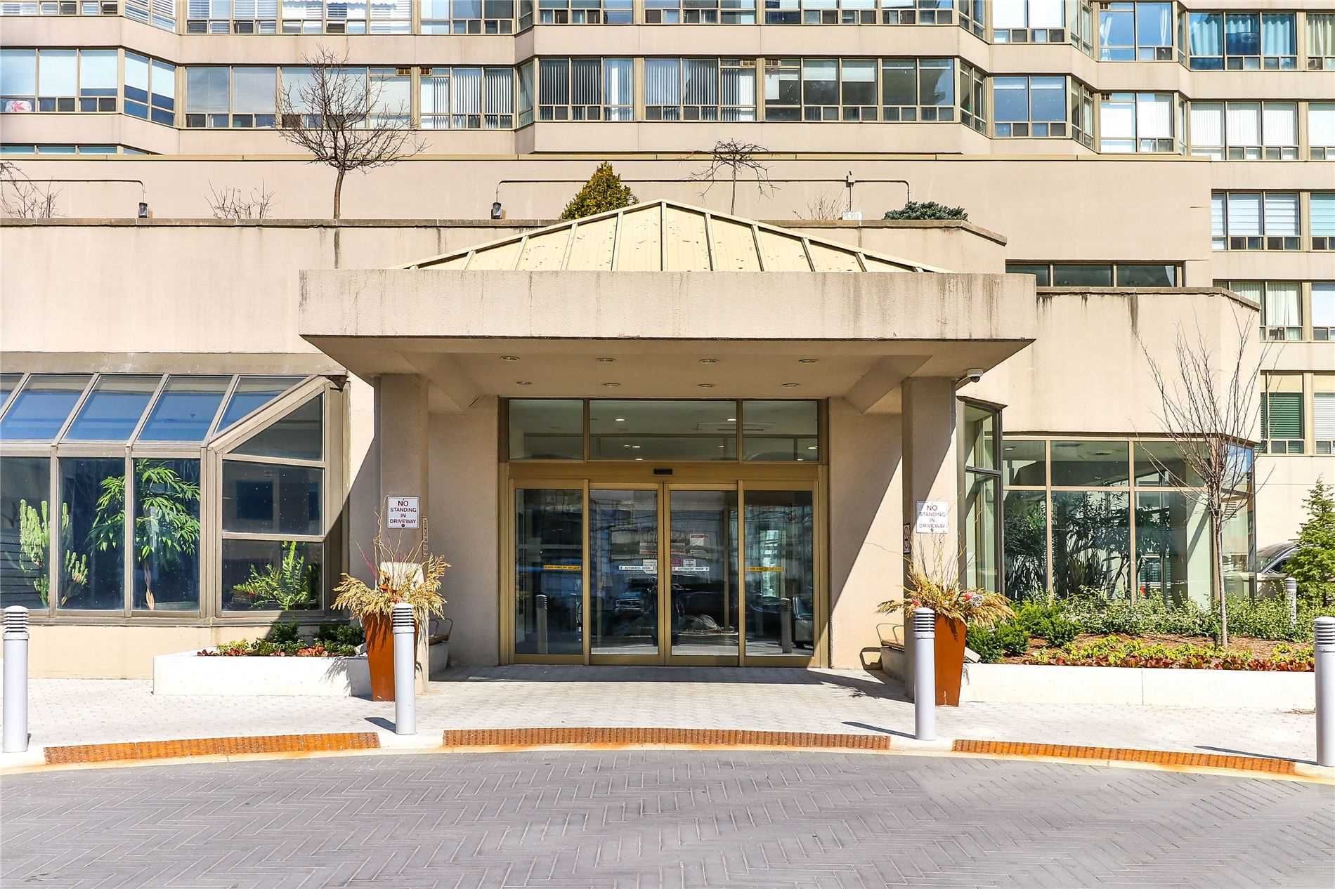 30 Greenfield Ave Rodeo Walk Condos 2 Condos for Sale & 0 Units for