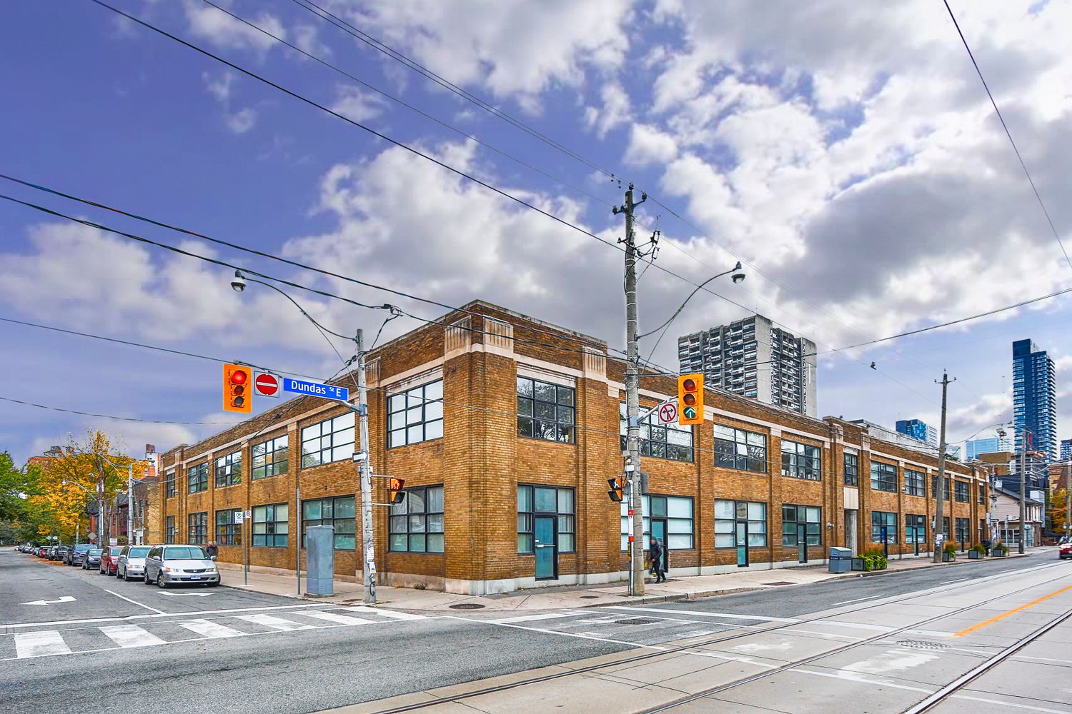 365 Dundas Street E. Century Lofts is located in  Downtown, Toronto - image #1 of 6