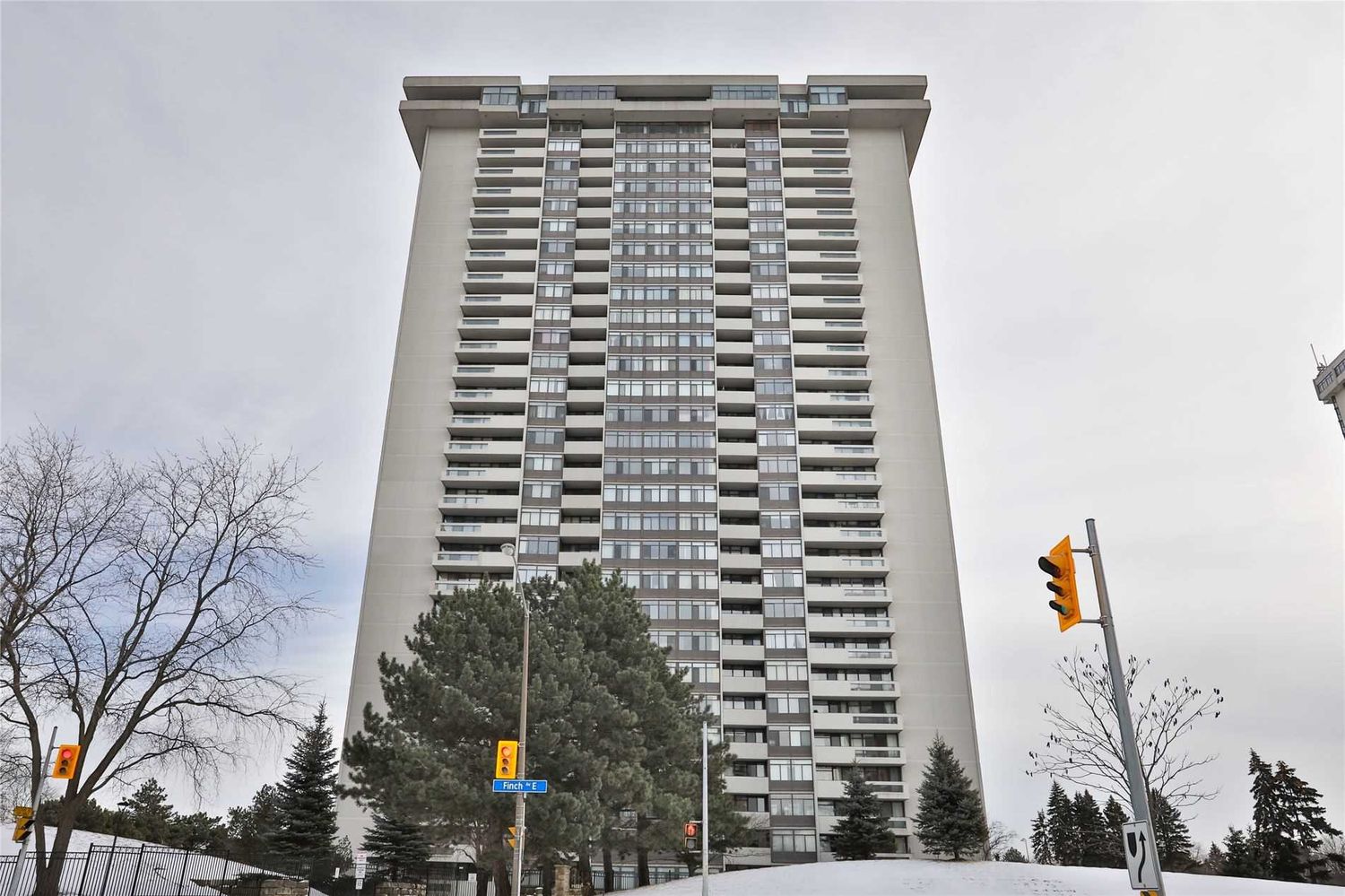 1555 Finch Avenue E. Skymark II Condos is located in  North York, Toronto - image #1 of 2