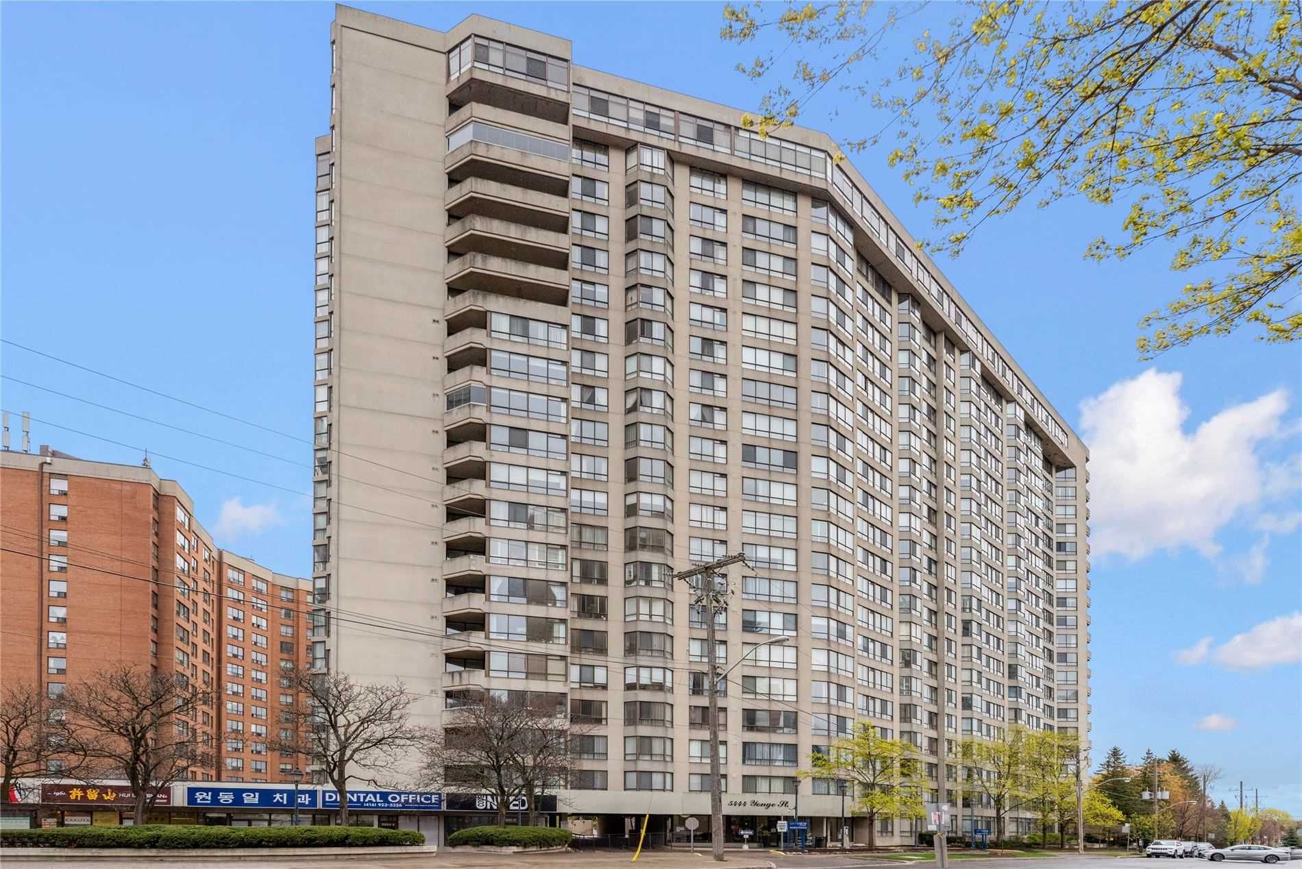 5444 Yonge St Skyview Condos 2 Beds + Den 2 Baths Unit 2001