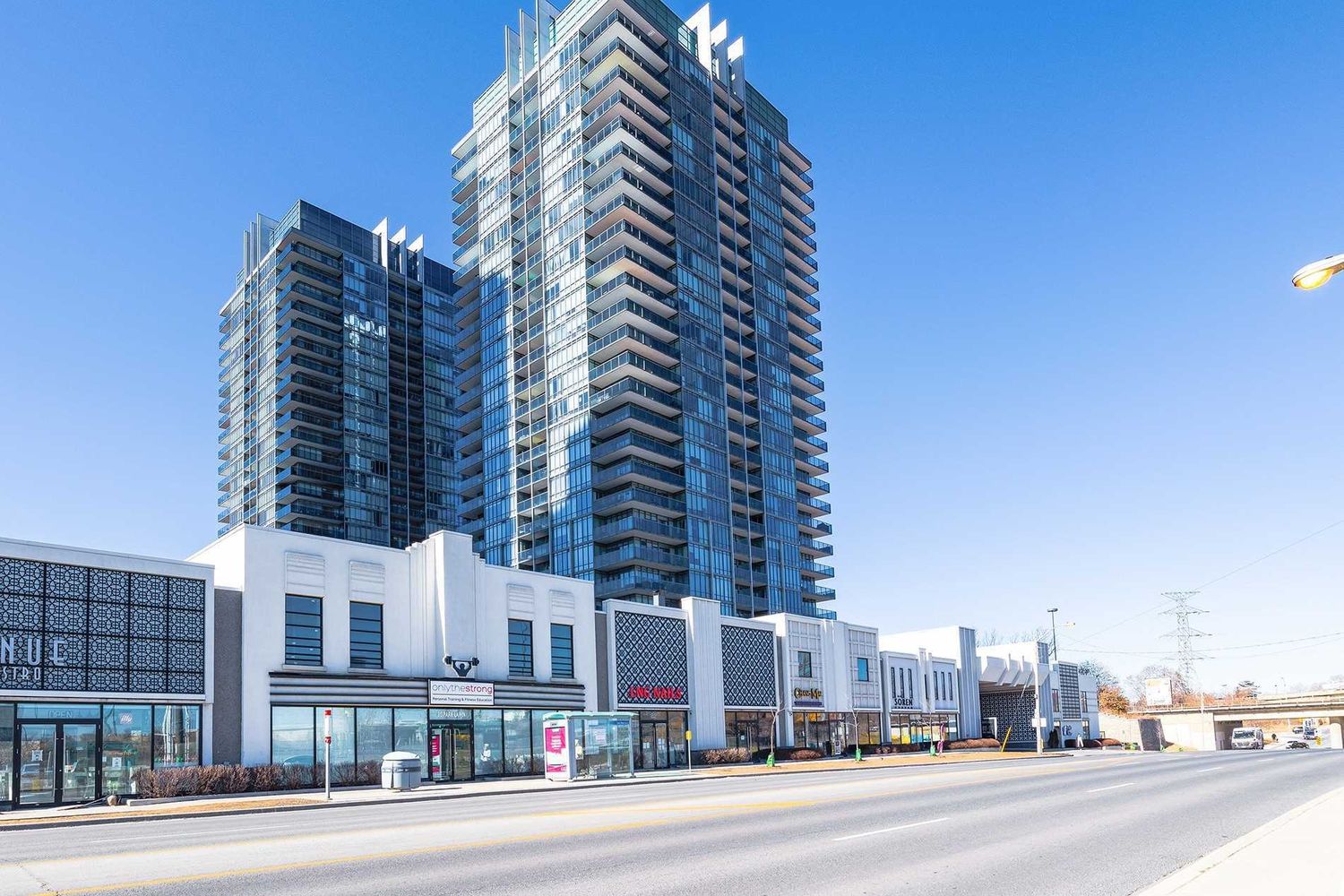 90 Park Lawn Road. South Beach Condos and Lofts II is located in  Etobicoke, Toronto - image #2 of 3