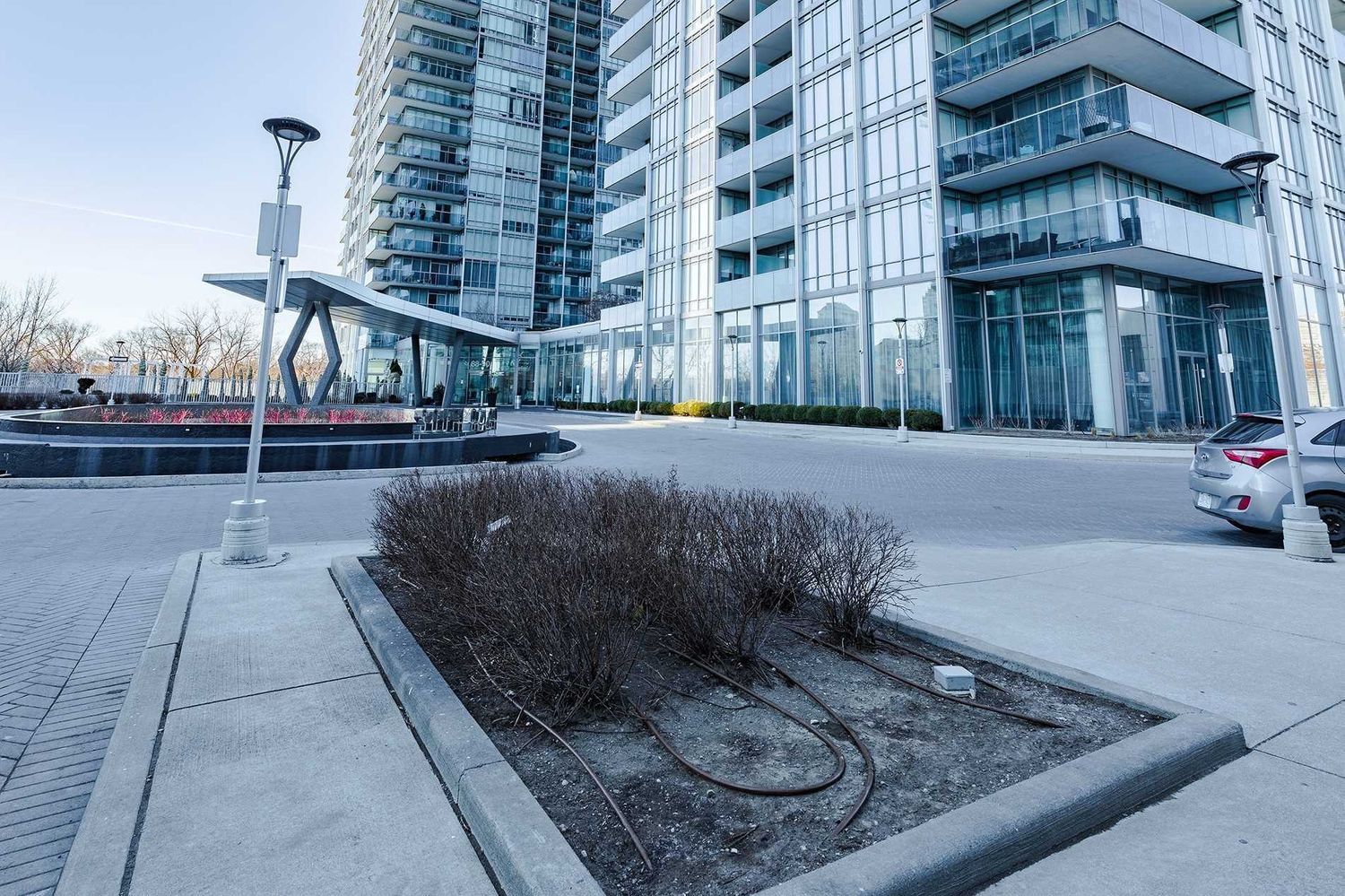 90 Park Lawn Road. South Beach Condos and Lofts II is located in  Etobicoke, Toronto - image #3 of 3