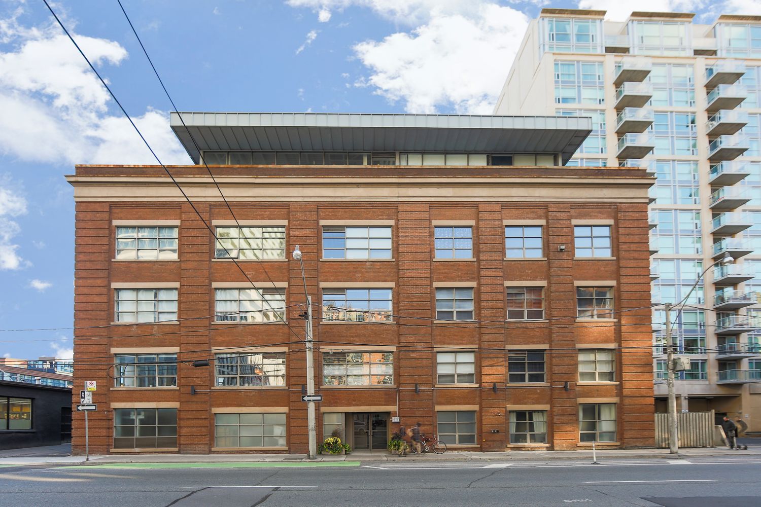 383 Adelaide Street E. Liberty Lofts is located in  Downtown, Toronto - image #2 of 4