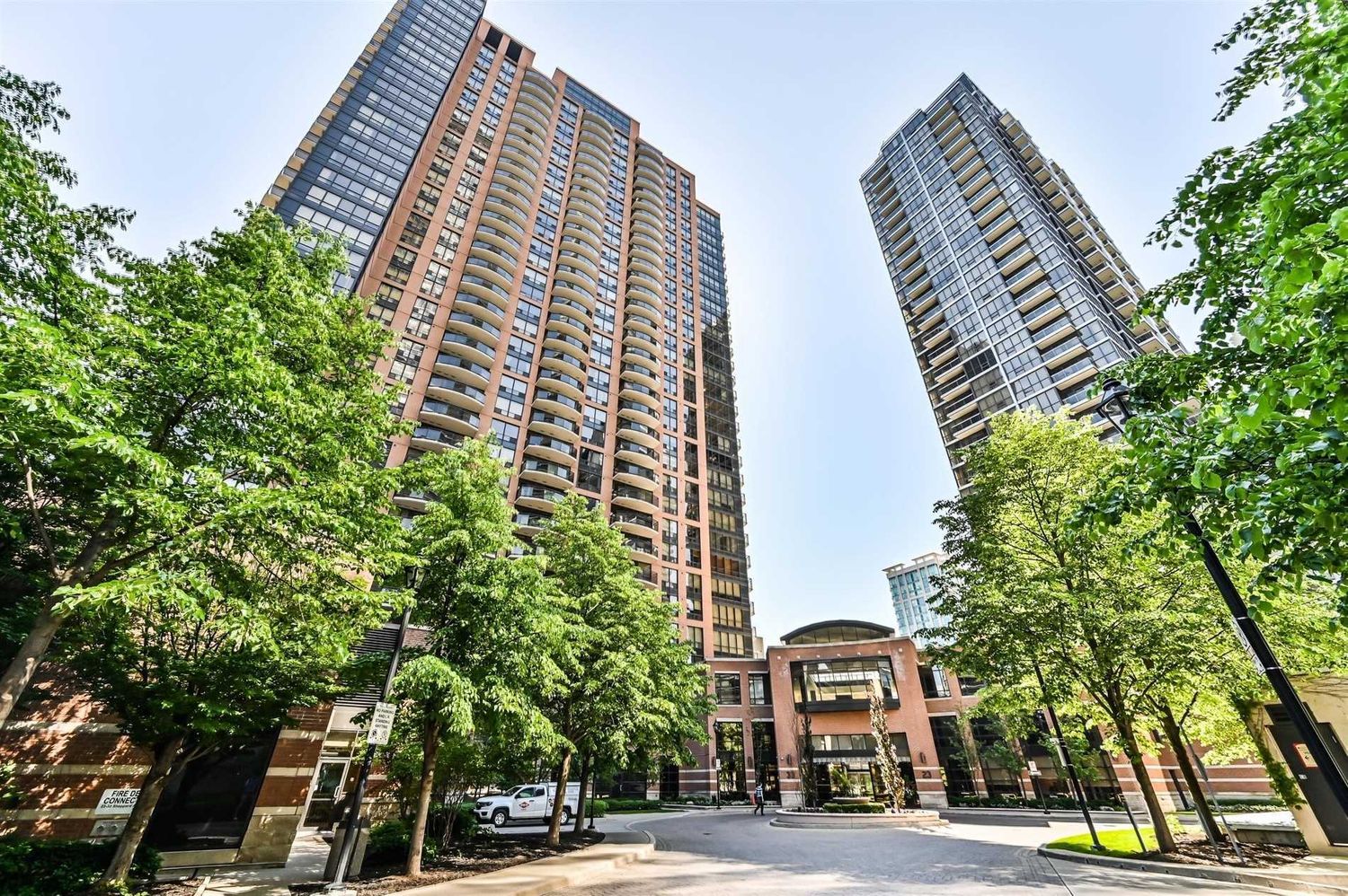 23 Sheppard Avenue E. Spring at Minto Gardens Condos is located in  North York, Toronto - image #2 of 3