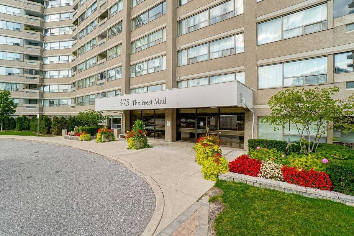 475 The West Mall Street. Sunset West Condos is located in  Etobicoke, Toronto - image #2 of 3