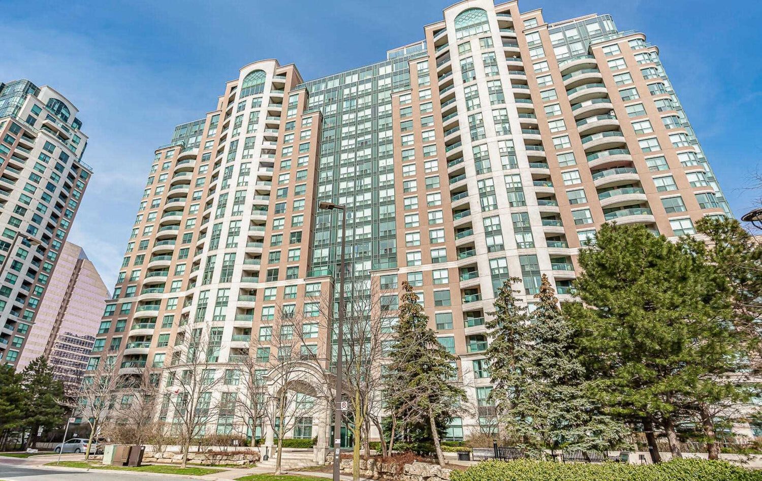 23 Lorraine Drive. Symphony Square Condos is located in  North York, Toronto - image #2 of 3