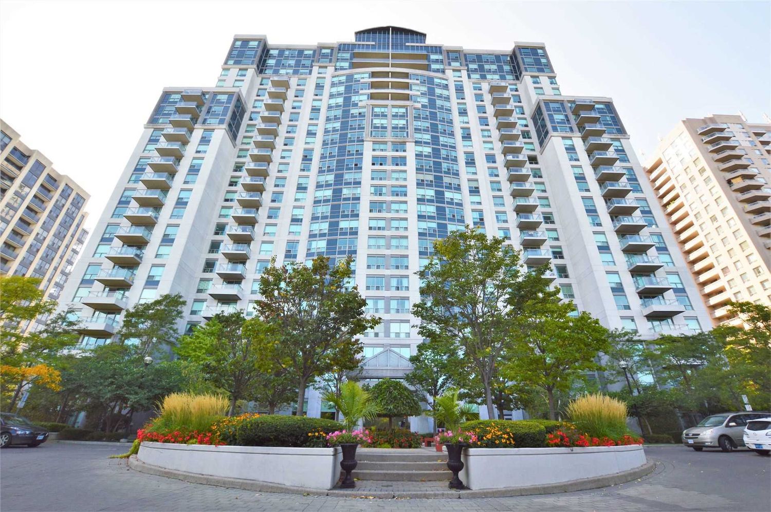 188 Doris Avenue. The Boulevard Condos is located in  North York, Toronto - image #1 of 2