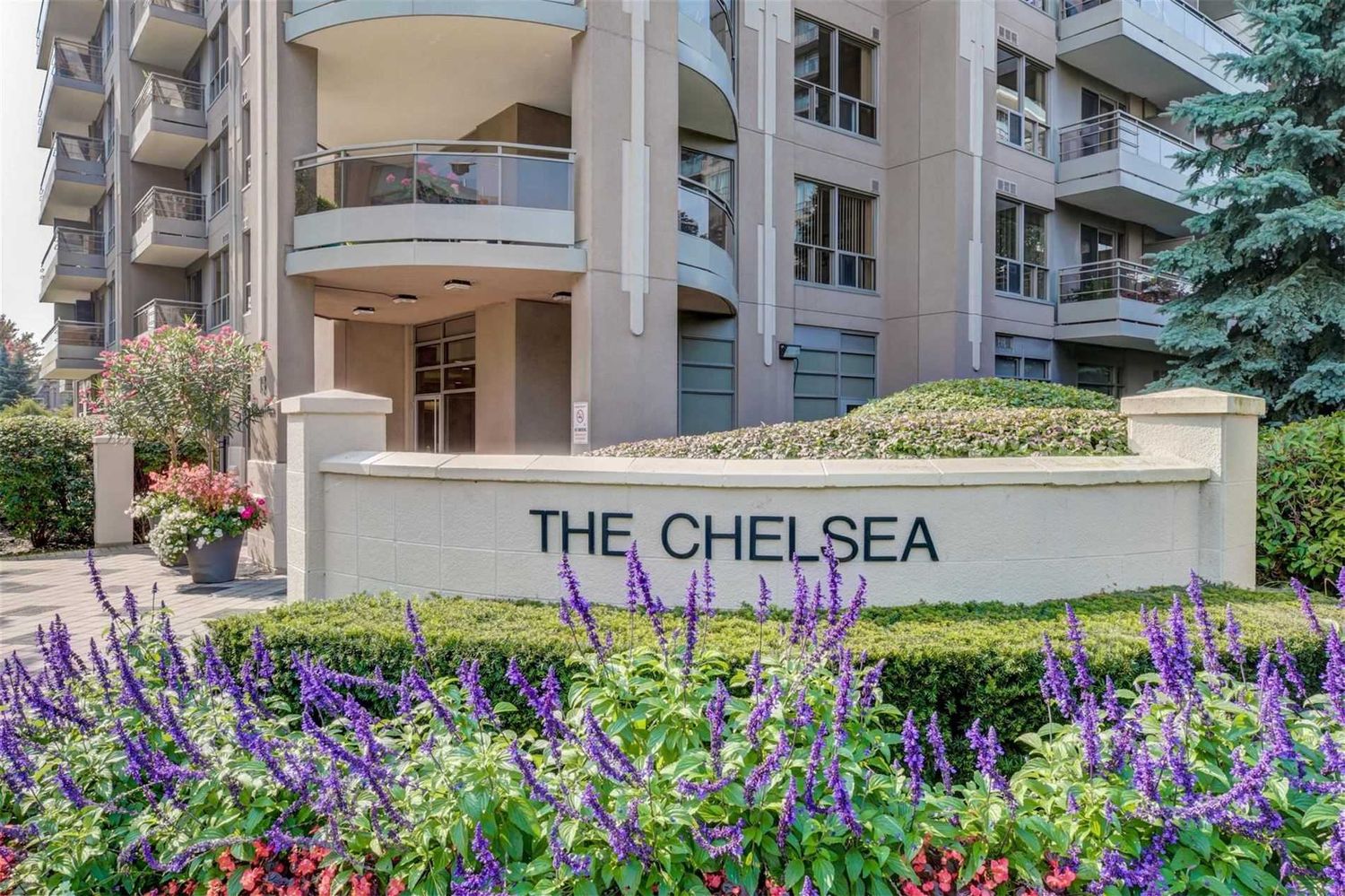 19 Barberry Place. The Chelsea Condos is located in  North York, Toronto - image #3 of 3