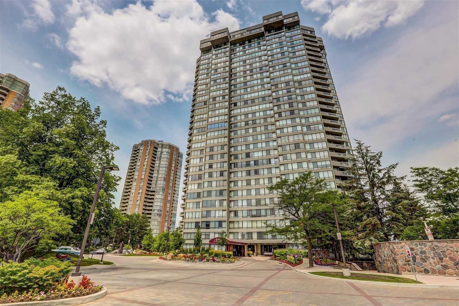 65 Skymark Drive. The Elegance Condos is located in  North York, Toronto - image #3 of 3