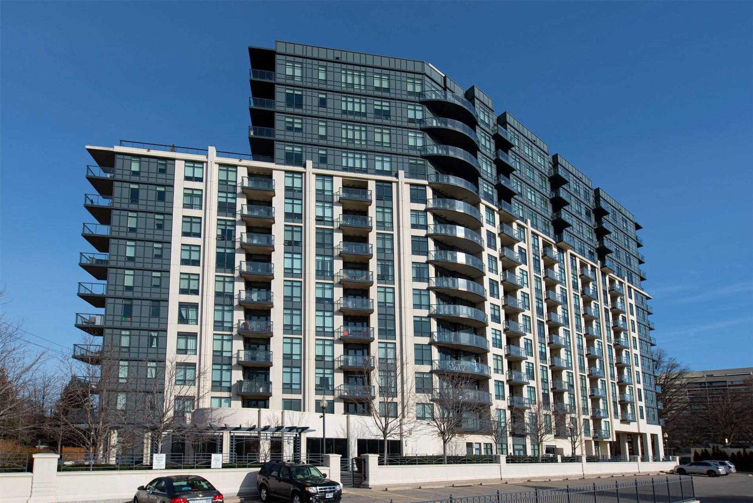 1135 Royal York Road. The James Club Condos is located in  Etobicoke, Toronto - image #2 of 2