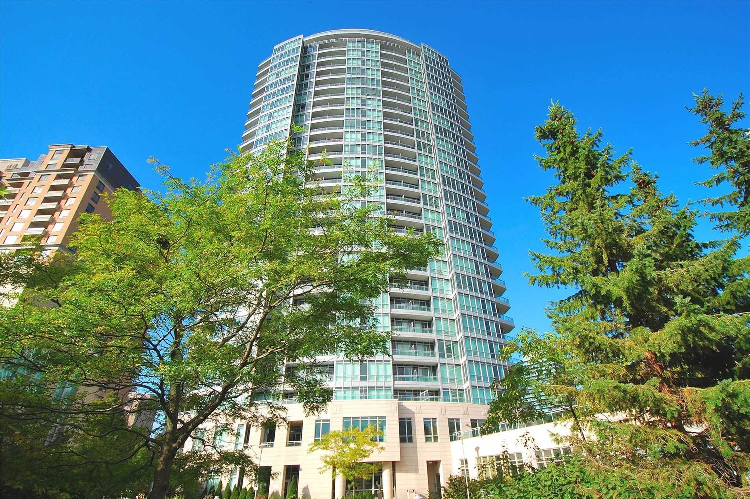 60 Byng Avenue. The Monet Condos is located in  North York, Toronto - image #3 of 3