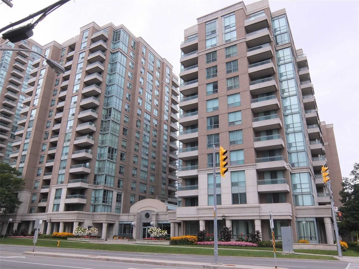 29 Pemberton Avenue. The Plaza Condos is located in  North York, Toronto - image #3 of 3