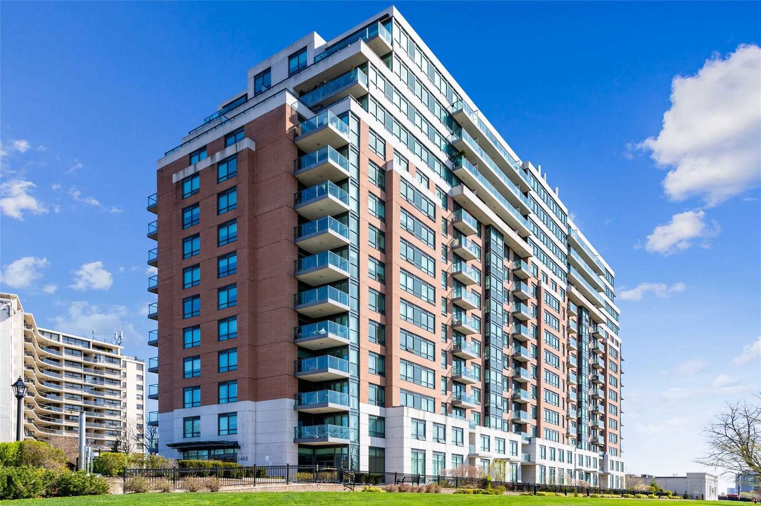 1403 Royal York Road. The Royal York Grand Condos is located in  Etobicoke, Toronto - image #1 of 2