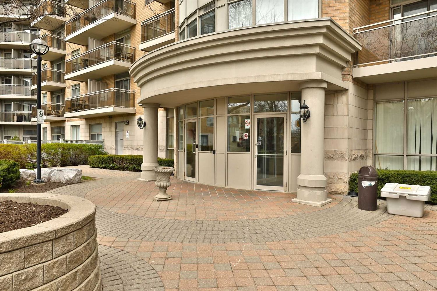 650 Lawrence Avenue W. The Shermount Condos is located in  North York, Toronto - image #2 of 2