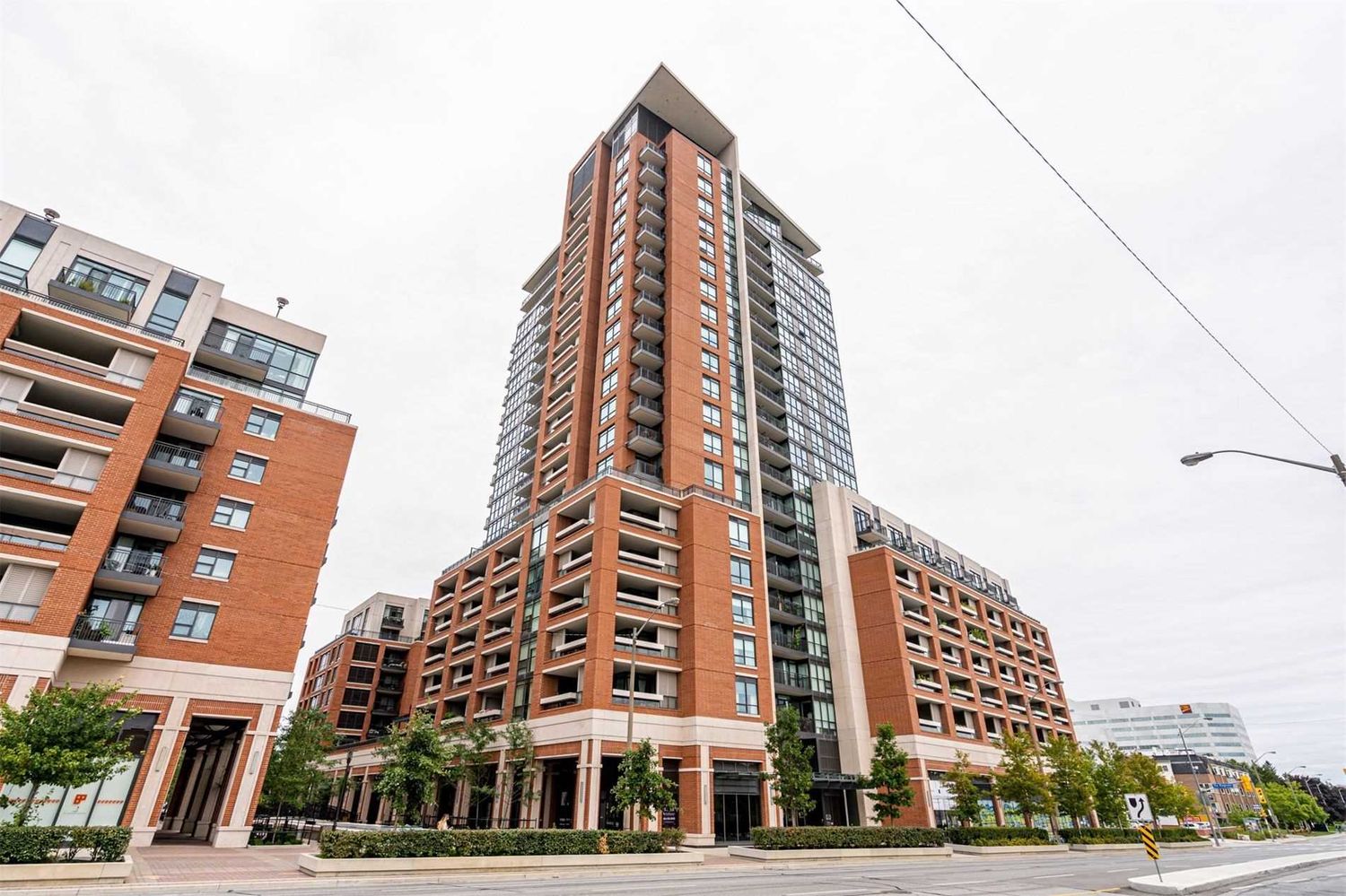 800 Lawrence Ave W. This condo at Treviso Condos is located in  North York, Toronto - image #1 of 2 by Strata.ca