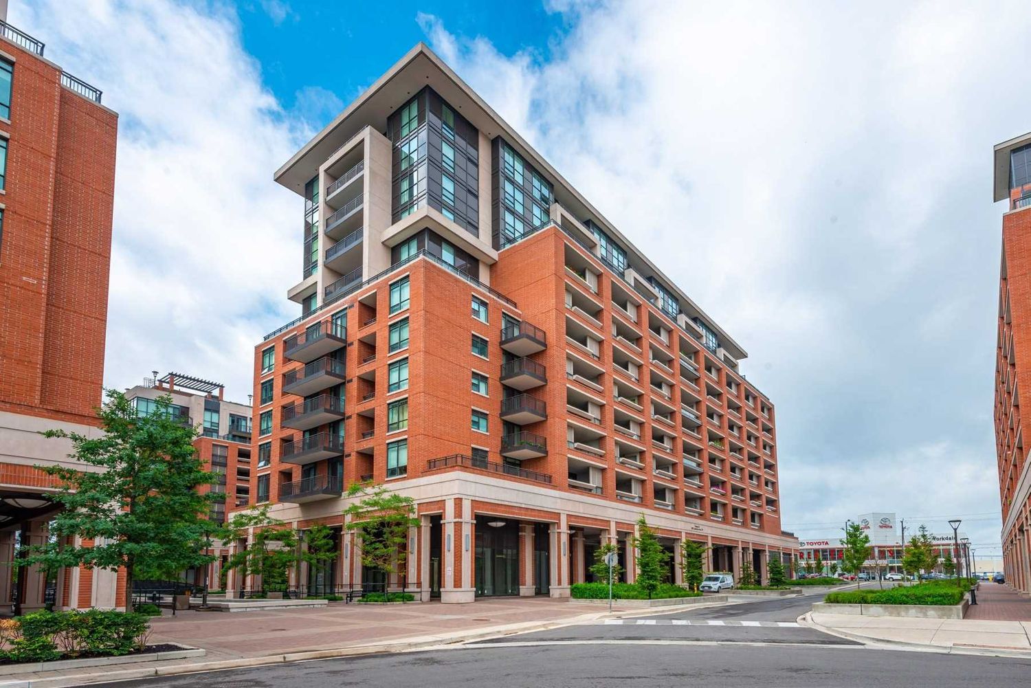 830 Lawrence Avenue W. Treviso II Condos is located in  North York, Toronto - image #1 of 3