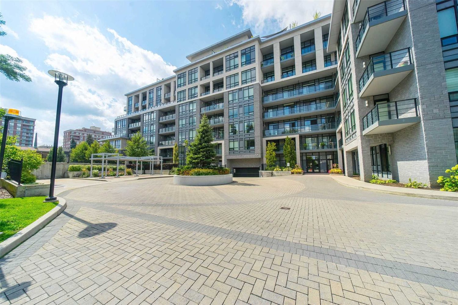 21 Clairtrell Road. Twenty One Clairtrell Condos is located in  North York, Toronto - image #3 of 3