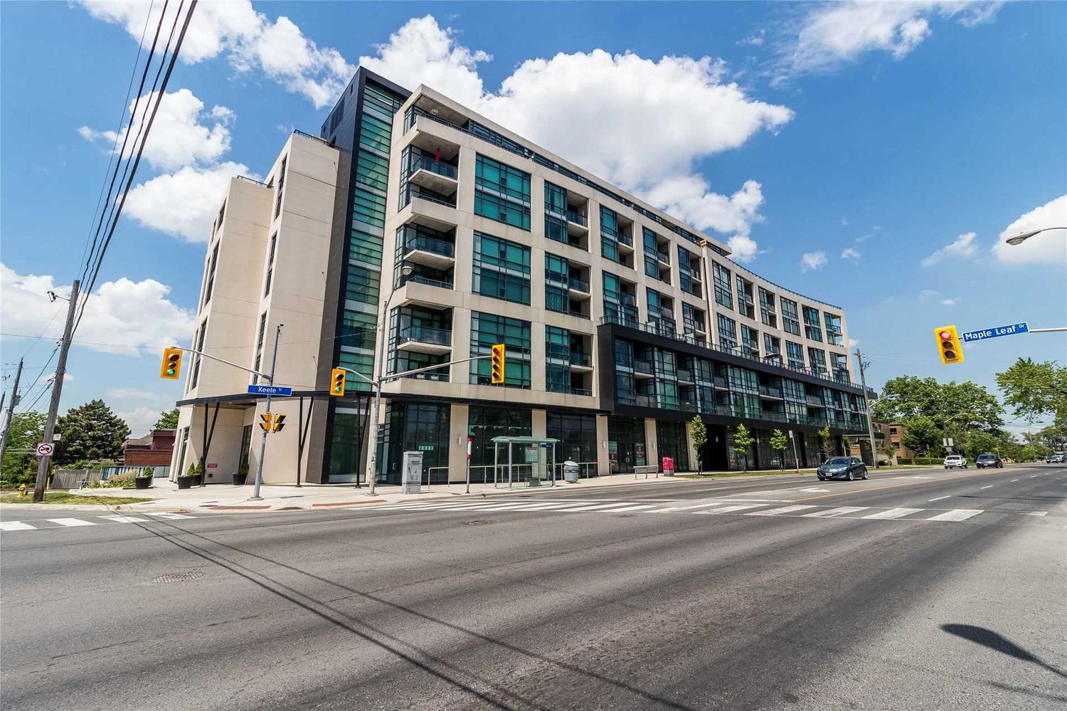 2522 Keele Street. Visto Condominium on Maple Leaf is located in  North York, Toronto - image #1 of 3