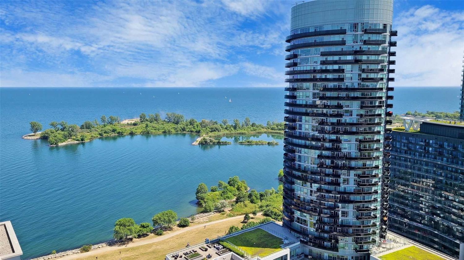 2121 Lake Shore Boulevard W. Voyager I at Waterview Condos is located in  Etobicoke, Toronto - image #3 of 13