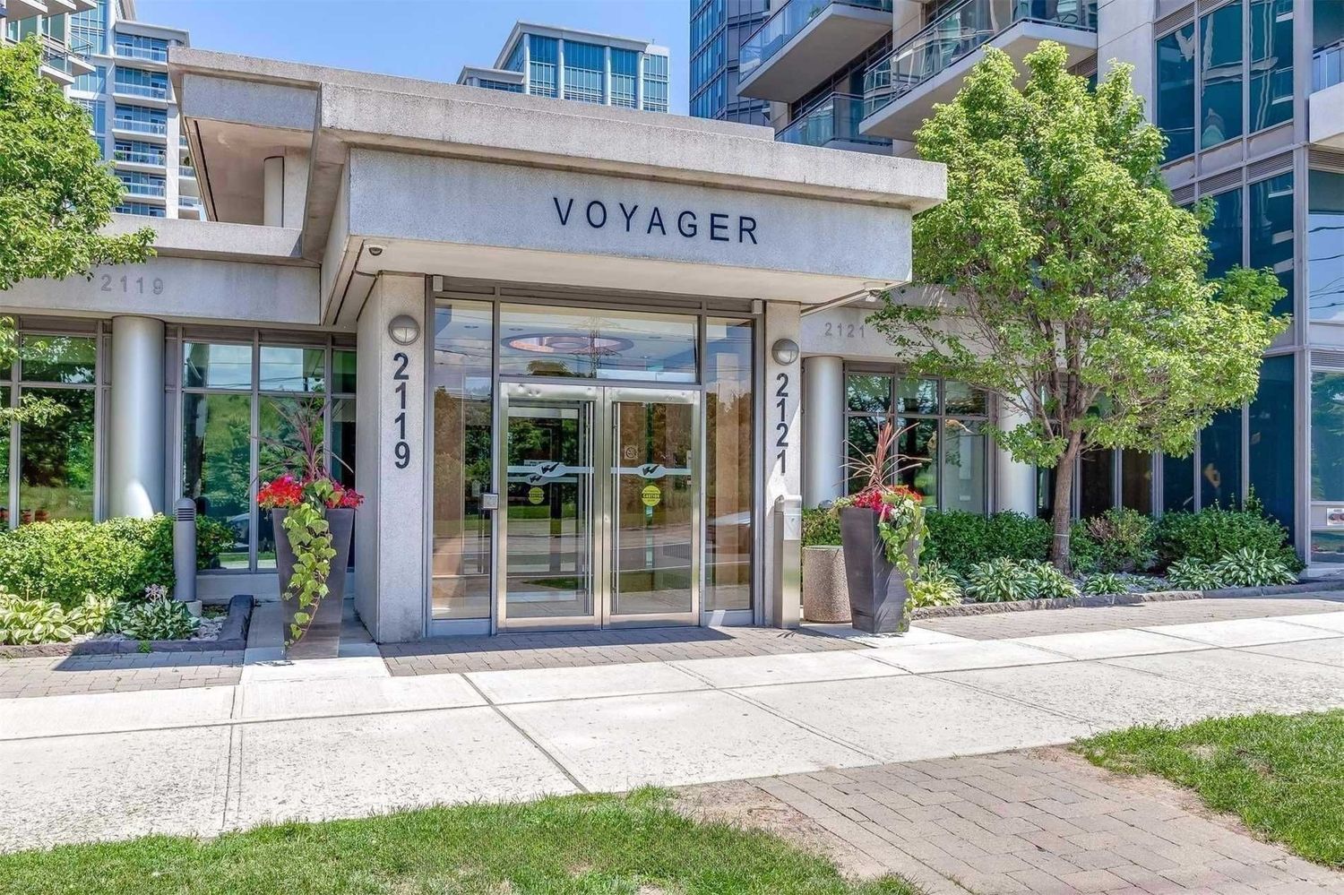 2121 Lake Shore Boulevard W. Voyager I at Waterview Condos is located in  Etobicoke, Toronto - image #5 of 13