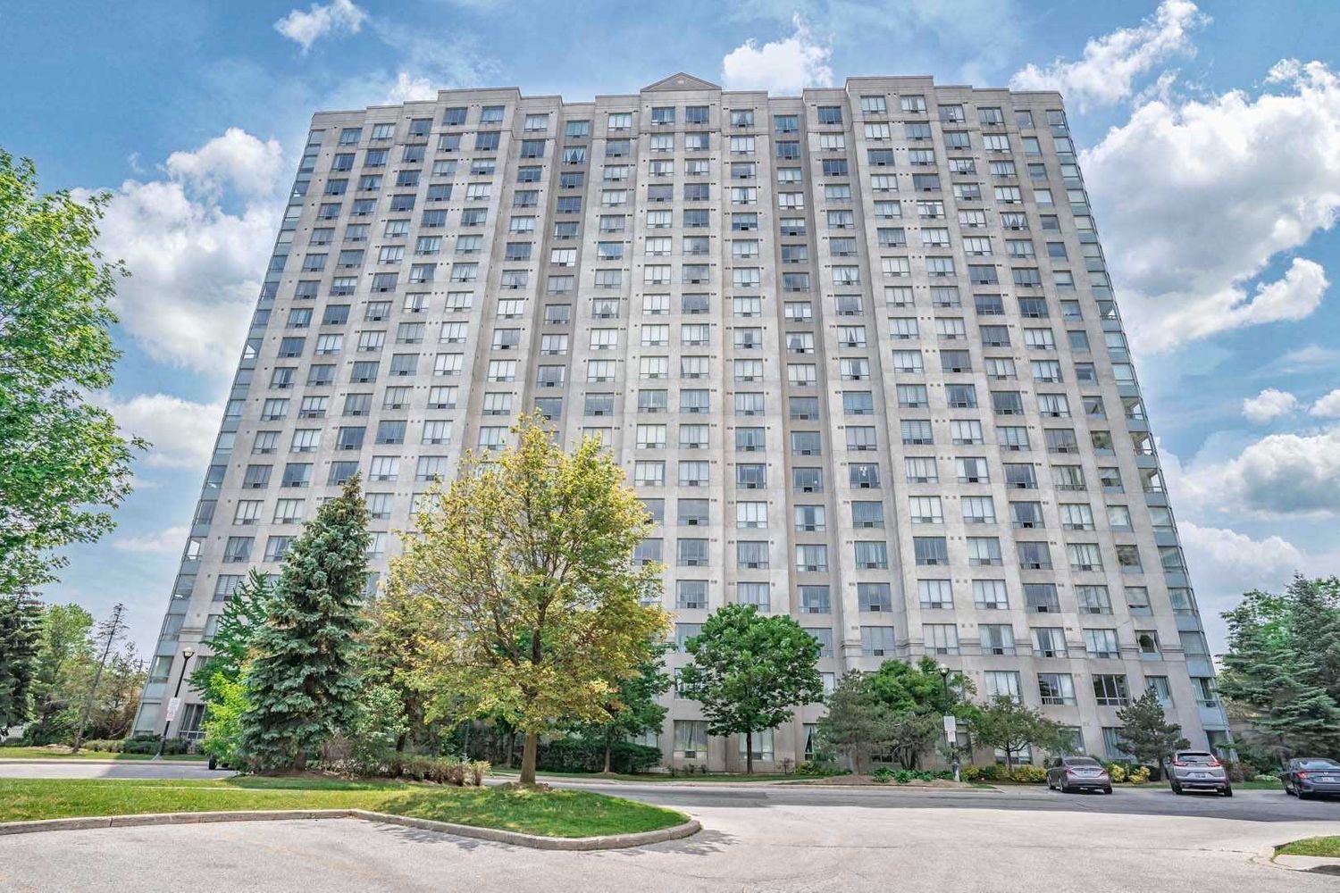 2627 Mccowan Road. Windsor II Condos is located in  Scarborough, Toronto - image #1 of 2