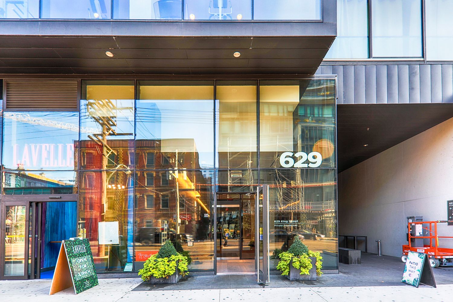 629 King Street W. Thompson Residences is located in  Downtown, Toronto - image #5 of 8
