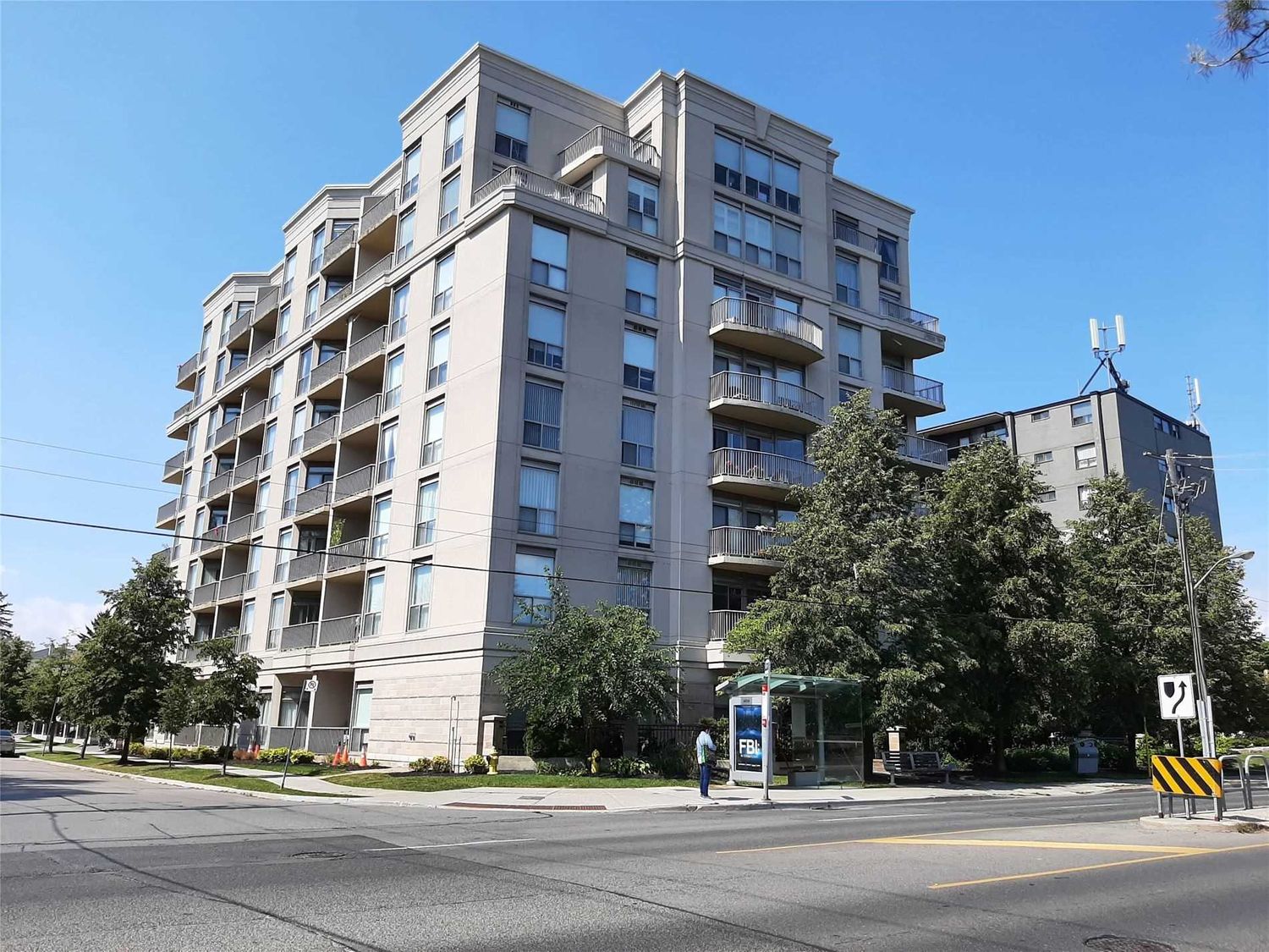 4200 Bathurst Street. Park Place Condos is located in  North York, Toronto - image #1 of 2