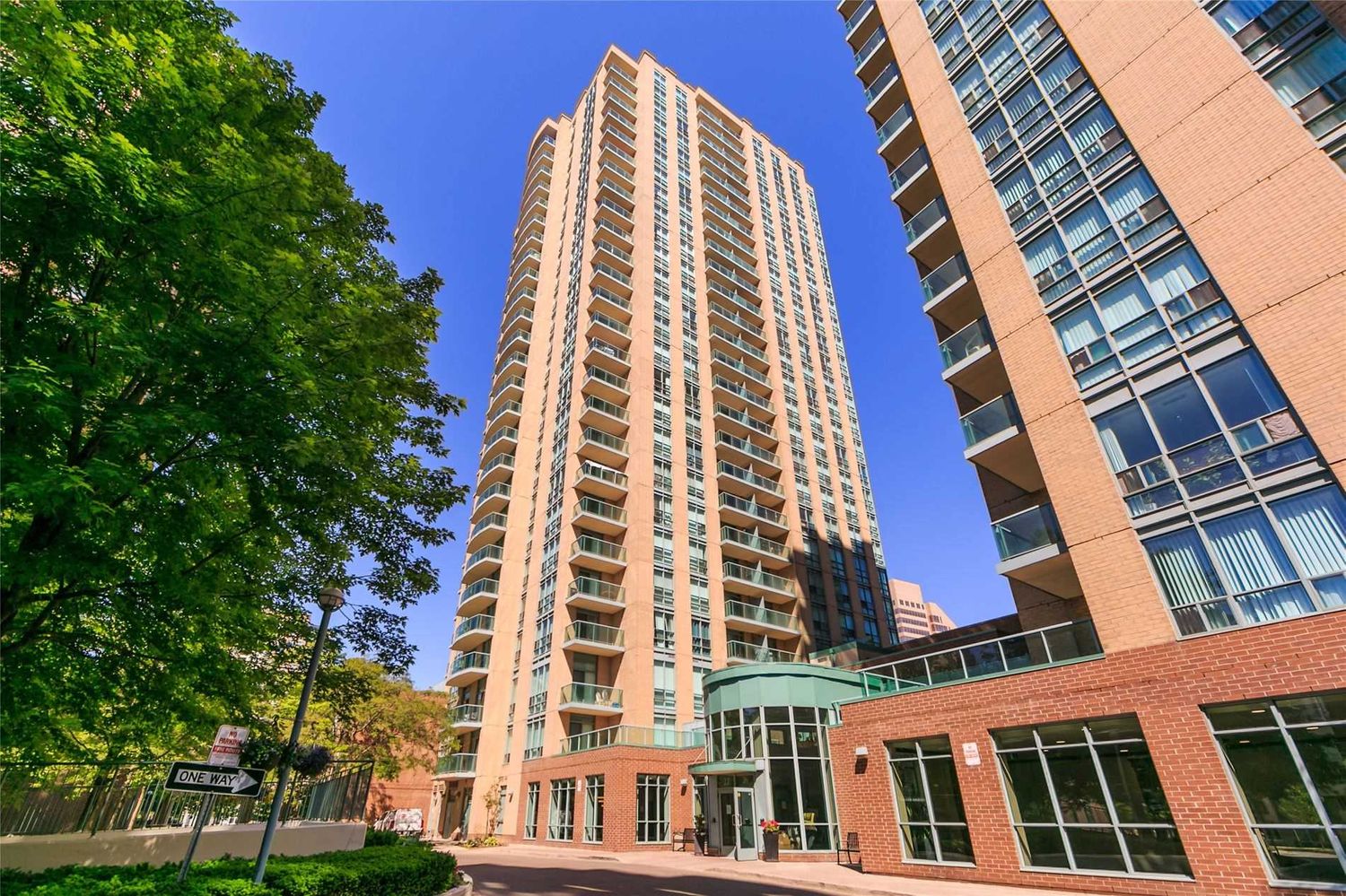 22 Olive Avenue. Princess Place III is located in  North York, Toronto - image #1 of 3