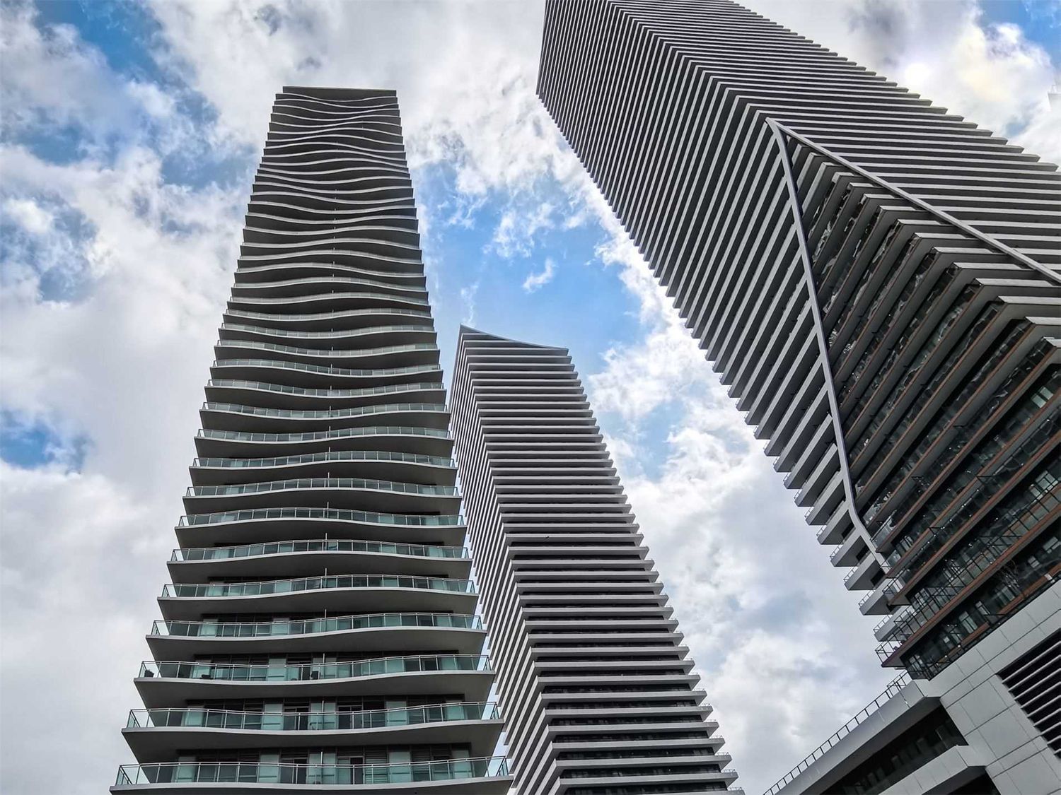 33 Shore Breeze Drive. Jade Waterfront Condos is located in  Etobicoke, Toronto - image #2 of 2