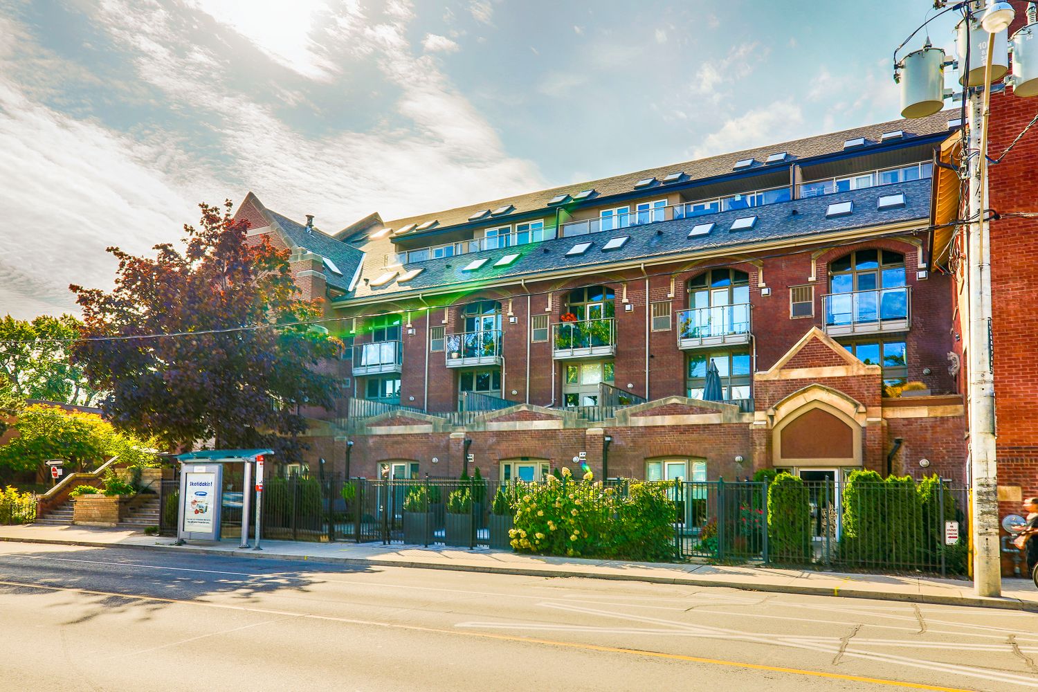 660 Pape Avenue. Glebe Lofts is located in  East End, Toronto - image #3 of 6