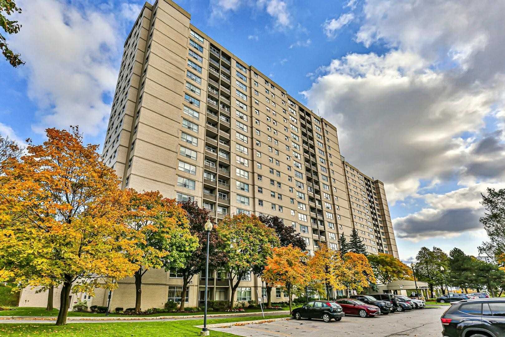 5 Parkway Forest Dr. This condo at York Gardens Condos is located in  North York, Toronto - image #1 of 2 by Strata.ca