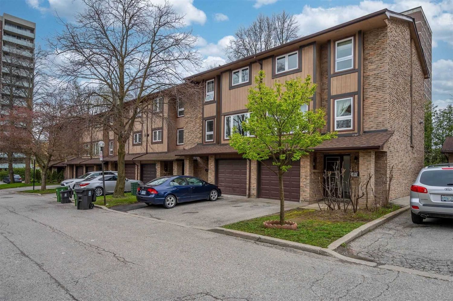 2359 Birchmount Road. 2359 Birchmount Townhouses is located in  Scarborough, Toronto - image #1 of 2