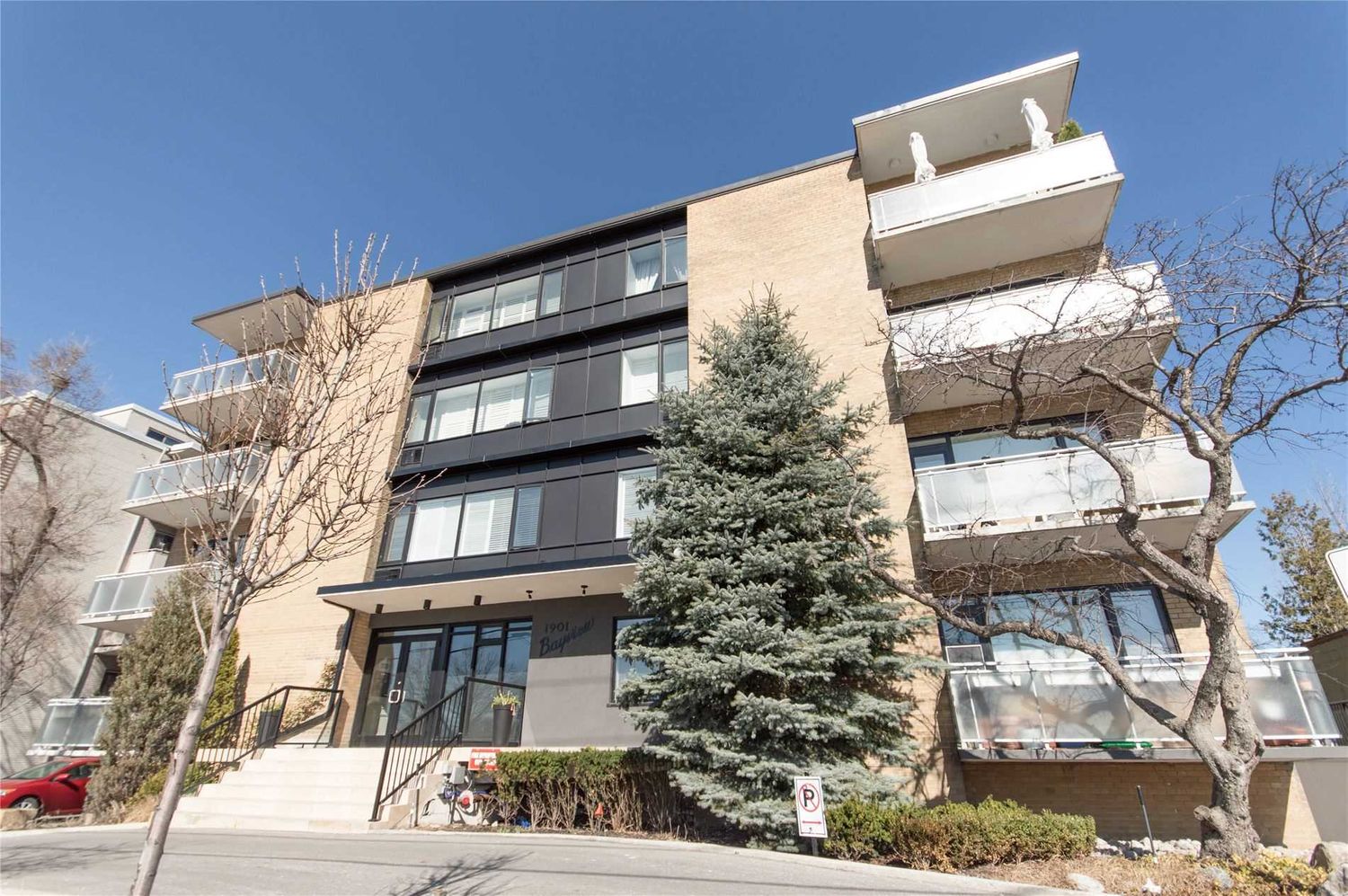 1901 Bayview Avenue. 1901 Bayview Condos is located in  East York, Toronto - image #1 of 2