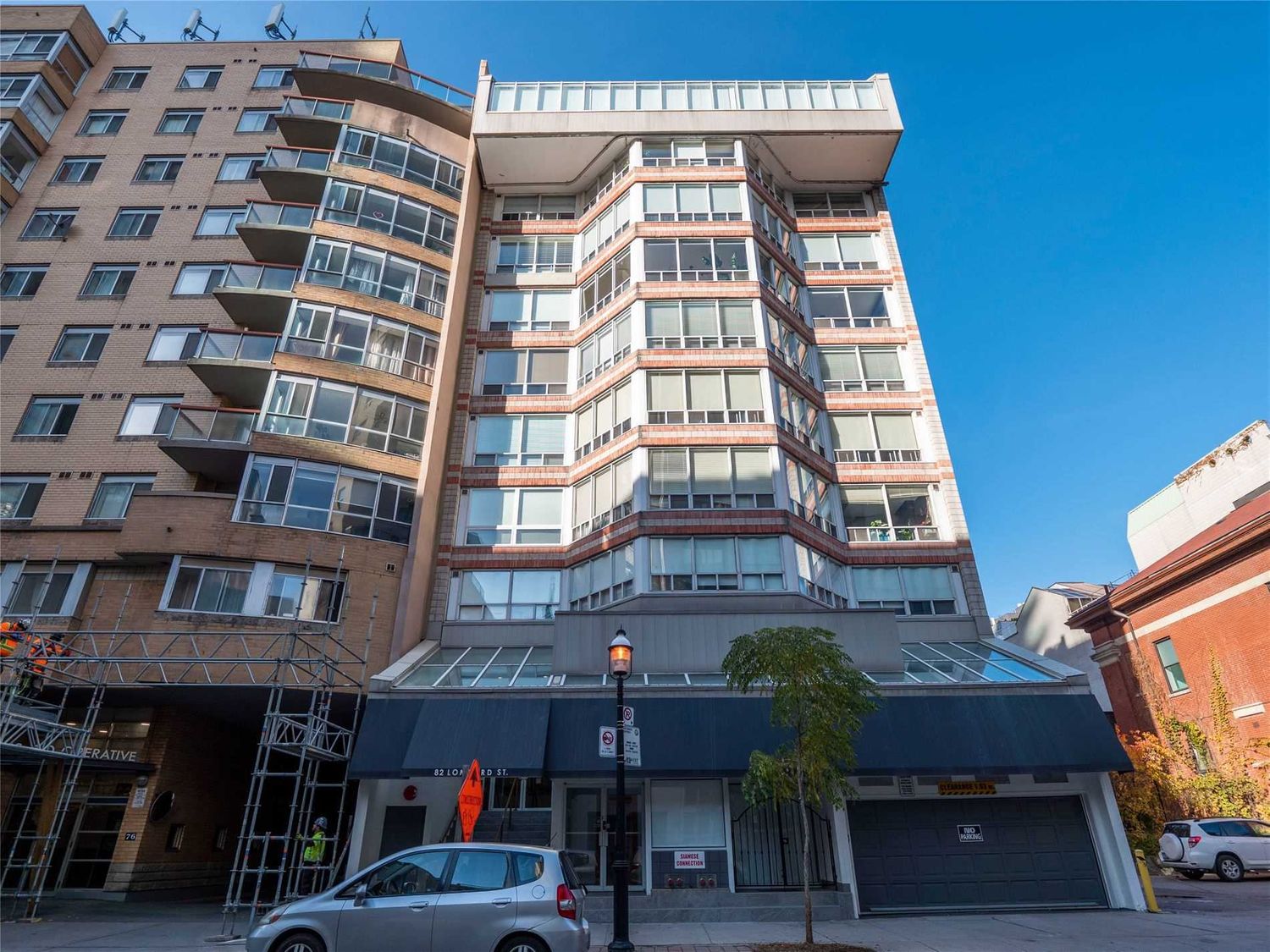82 Lombard Street. Lombard Court Condos is located in  Downtown, Toronto - image #1 of 3