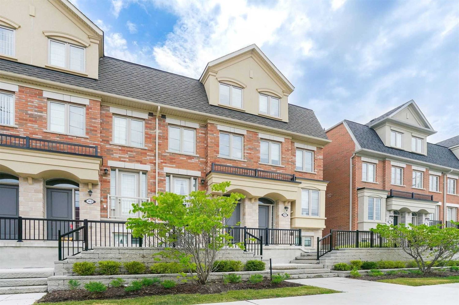 135-193 Norseman Street. Westhaven On Islington Townhomes is located in  Etobicoke, Toronto - image #1 of 3