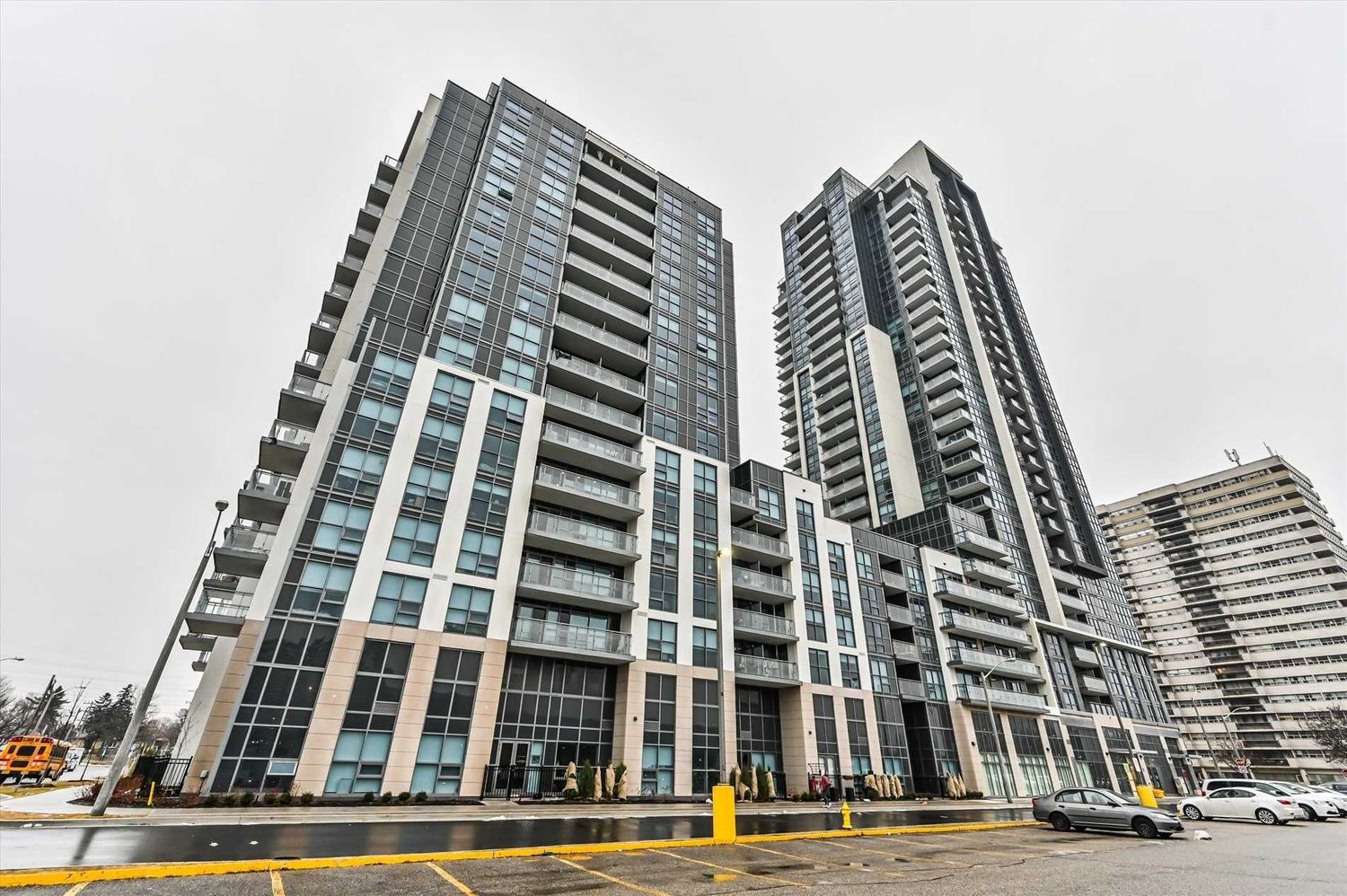 30 Meadowglen Place. ME Living Condos is located in  Scarborough, Toronto - image #1 of 3