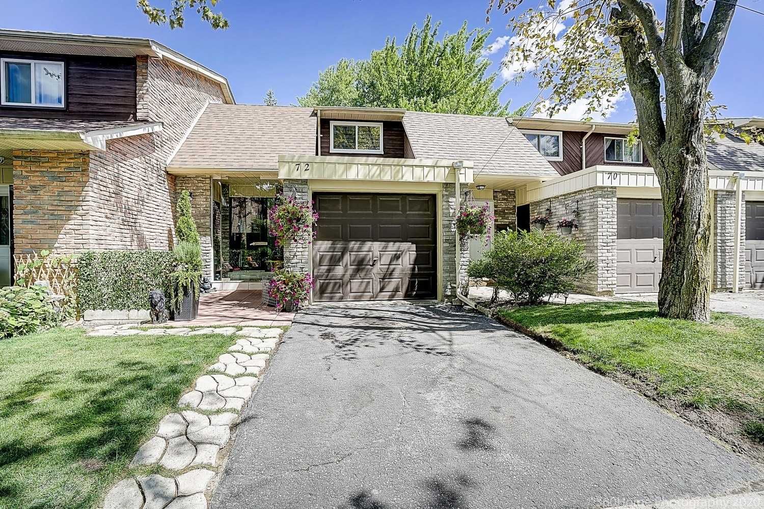 341 Military Tr 341 Military Trail Townhomes 3 Beds + Den 3 Baths Unit 42 Strata.ca